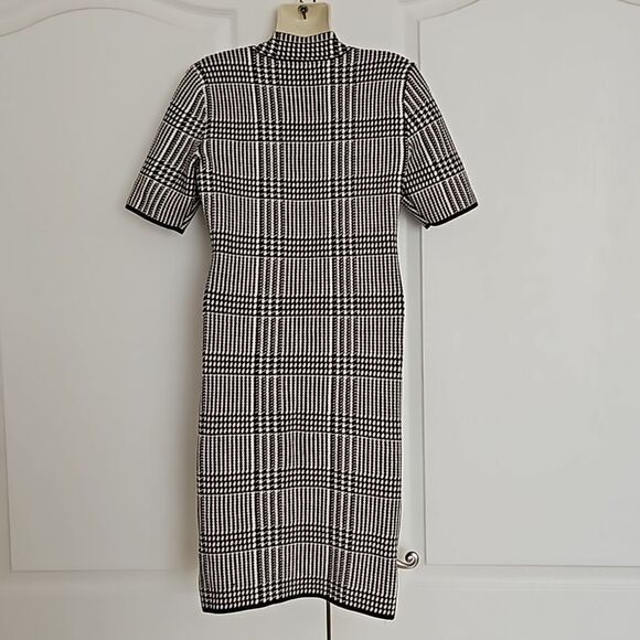 Chaps Women's Petite Houndstooth Sweater Pencil Midi Dress - Picture 4 of 16